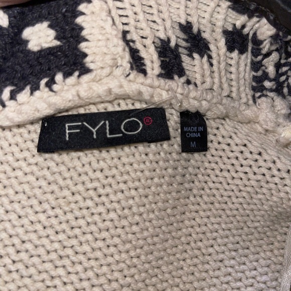 Unique boho Aztec fylo sweater - Picture 4 of 5